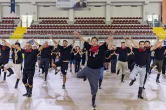 İzmir’de Zeybek Seferberliği: Halk Dansları Topluluğu 500 Kişiye Ulaştı