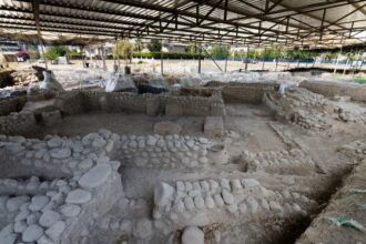 İzmir’in Troya’sı Yassıtepe gün yüzüne çıkıyor